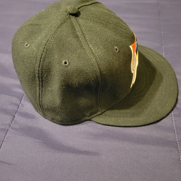 SIZE 7 3/8. NEW ERA MIAMI MARLINS HAT. - Picture 4 of 6